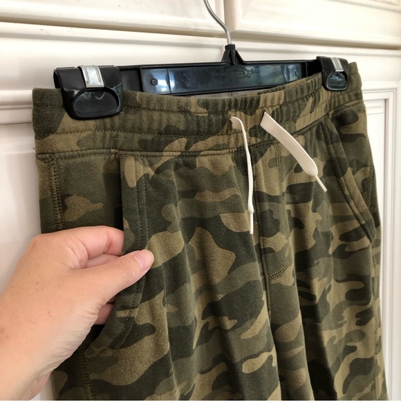😎Old Navy boys sweatshorts - Picture 4 of 9